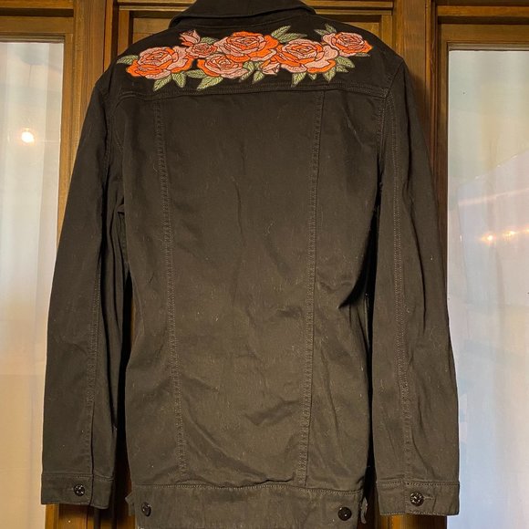 Black Jacket with Red and Pink Embroidered Roses Women's Size M - LULAROE Jaxon - Picture 3 of 6